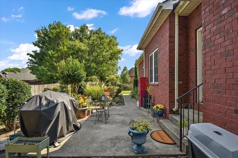 Exterior - 2925 Schoolside St, Murfreesboro, TN 37128 photo 4 of 8
