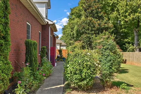 Exterior - 2925 Schoolside St, Murfreesboro, TN 37128 photo 6 of 8