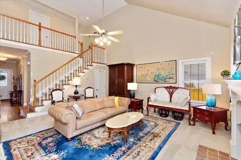 Living - 2925 Schoolside St, Murfreesboro, TN 37128 photo 2 of 2