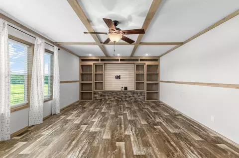 Living - 2139 Morrison Viola Rd, Morrison, TN 37357 photo 2 of 3