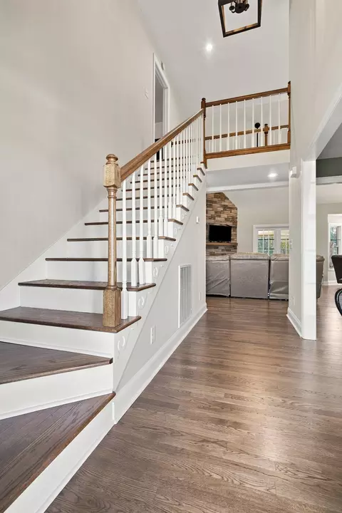 Entry Way - 2053 Hickory Dr, Springfield, TN 37172 photo 2 of 7