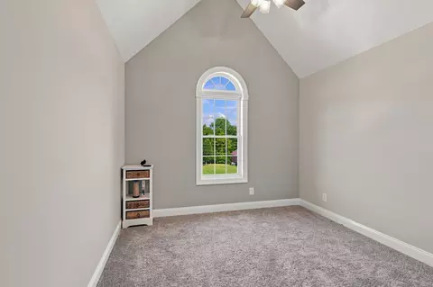 Bedroom - 2053 Hickory Dr, Springfield, TN 37172 photo 5 of 6