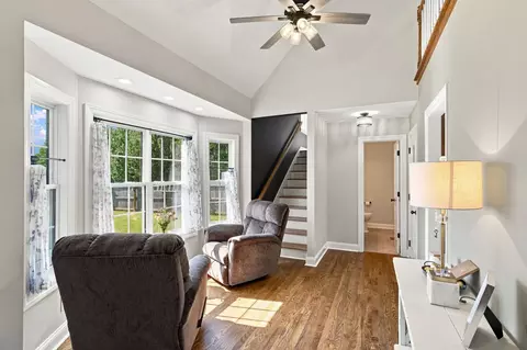 Entry Way - 2053 Hickory Dr, Springfield, TN 37172 photo 5 of 7