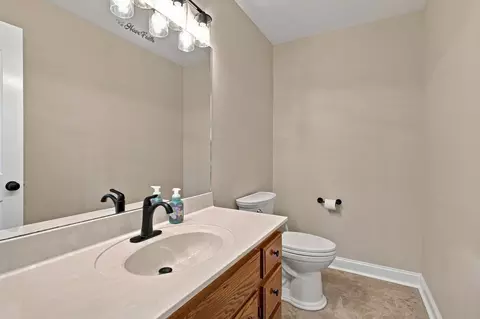 Bath - 2053 Hickory Dr, Springfield, TN 37172 photo 5 of 5