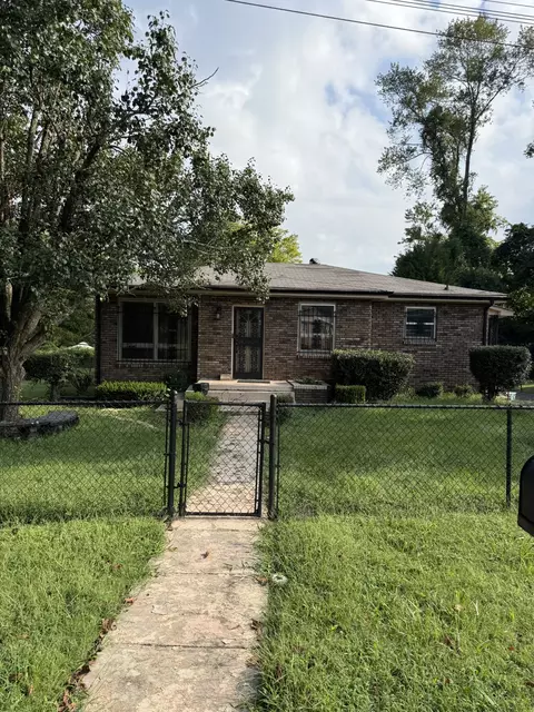 1205 Poplar St, Clarksville, TN 37040