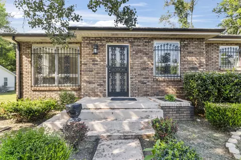 1205 Poplar St, Clarksville, TN 37040