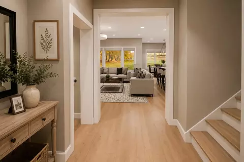 Entry Way - 1029 Ridgecrest Dr, Dickson, TN 37055 photo 3 of 3