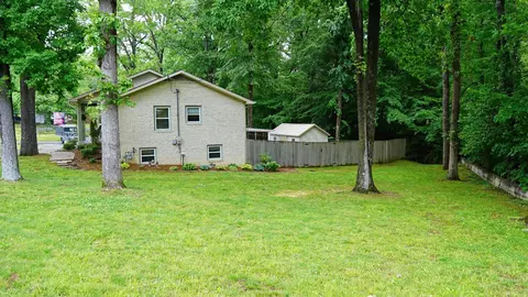 Exterior - 100 Canary Dr, Dickson, TN 37055 photo 16 of 17
