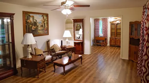 Living - 100 Canary Dr, Dickson, TN 37055 photo 1 of 3