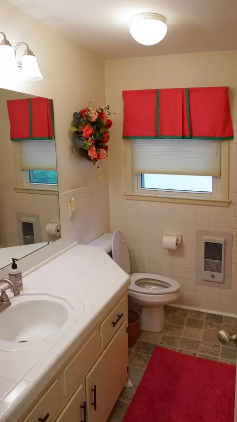 Bath - 100 Canary Dr, Dickson, TN 37055 photo 4 of 6