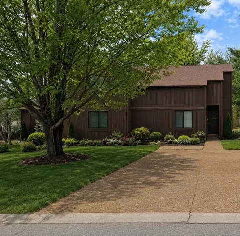 552 Doral Country Dr, Nashville, TN 37221