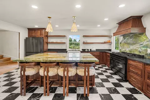 Kitchen - 1330 Ridge Rd, Dickson, TN 37055 photo 1 of 4