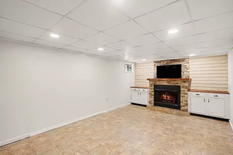 Living - 1330 Ridge Rd, Dickson, TN 37055 photo 3 of 6