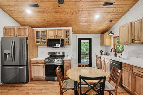 Kitchen - 1330 Ridge Rd, Dickson, TN 37055 photo 4 of 4