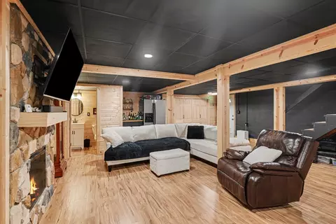 Living - 1330 Ridge Rd, Dickson, TN 37055 photo 6 of 6