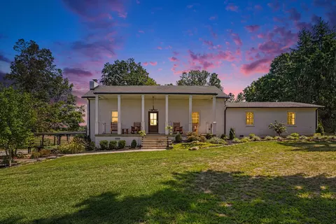 Exterior - 1330 Ridge Rd, Dickson, TN 37055 photo 3 of 11