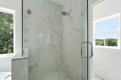 Bath - 478 Allisona Rd, Eagleville, TN 37060 photo 3 of 7