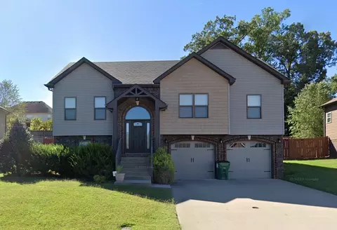 1280 Viewmont Dr, Clarksville, TN 37040