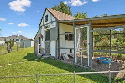 Exterior - 943 Beechcroft Rd, Spring Hill, TN 37174 photo 39 of 47