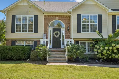 Exterior - 943 Beechcroft Rd, Spring Hill, TN 37174 photo 11 of 47