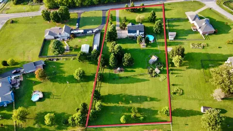 View/Area - 943 Beechcroft Rd, Spring Hill, TN 37174 photo 3 of 5