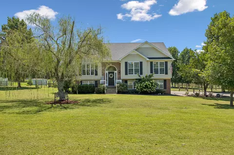 Exterior - 943 Beechcroft Rd, Spring Hill, TN 37174 photo 46 of 47