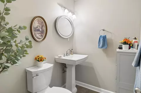 Bath - 943 Beechcroft Rd, Spring Hill, TN 37174 photo 5 of 5
