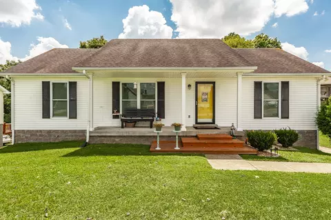 Exterior - 306 Corbitt Ln, Springfield, TN 37172 photo 2 of 17