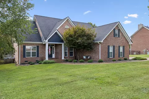 2897 Stewart Campbell Pt, Thompsons Station, TN 37179