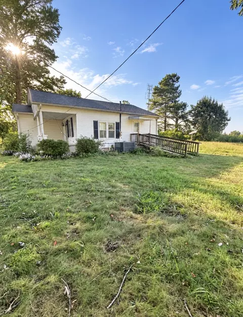 560 State Line Rd, Loretto, TN 38469 photo 2