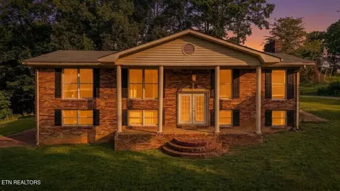 1696 Clouds Rd, New Tazewell, TN 37825