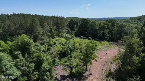 2 Lamontville Rd, Decatur, TN 37322