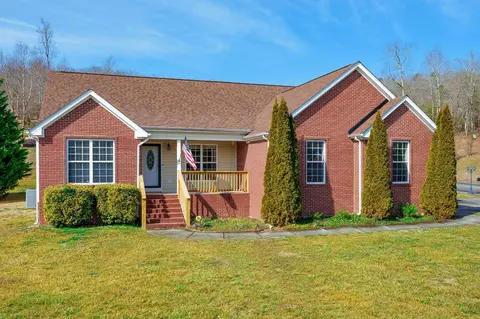 331 Harvest Ct, Soddy Daisy, TN 37379