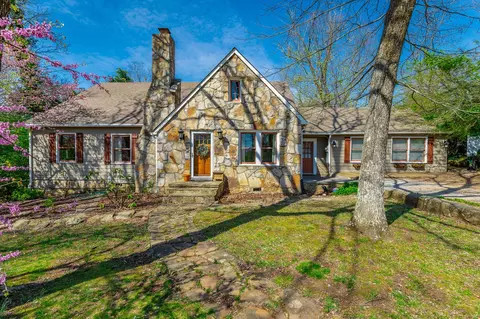1304 Aladdin Rd, Lookout Mountain, GA 30750