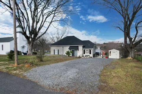 138 Highland Dr, Benton, TN 37307