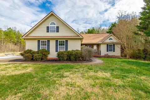 1216 Jacob Dr, Soddy Daisy, TN 37379