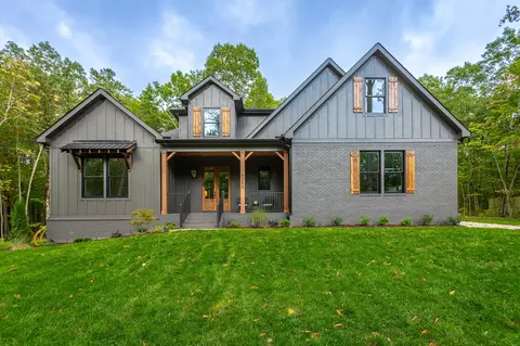 4250 Hidden River Ln #10, Signal Mountain, TN 37377