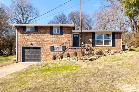 321 Jewell Ln, Rossville, GA 30741