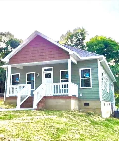 737 Sylvan, Chattanooga, TN 37411