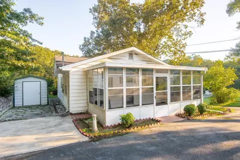 232 W Cloud Springs Rd, Rossville, GA 30741