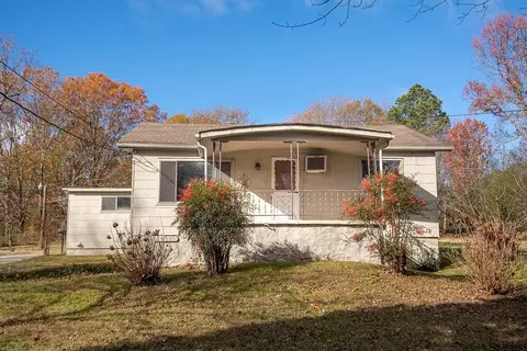 76 Circle Dr, Rossville, GA 30741