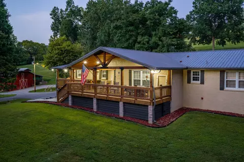 4118 Leipers Creek Rd, Williamsport, TN 38487