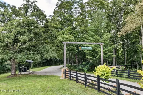 Other - 39 Stonecipher Ct, Sunbright, TN 37872 photo 2 of 16