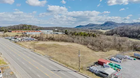 1229 Us 411, Etowah, TN 37331