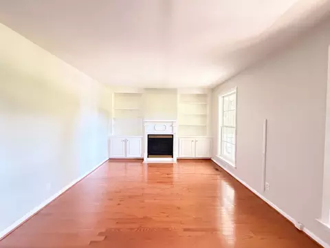 Living - 608 Beechtree Ct, Burns, TN 37029 photo 1 of 1