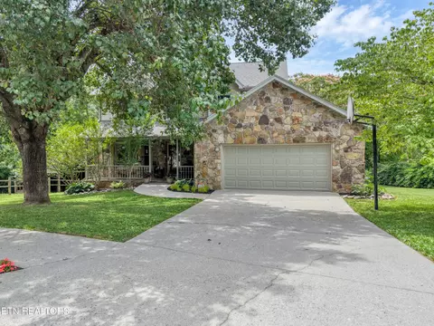 839 Somerset Dr, Maryville, TN 37803