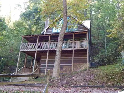 3533 Wolf Way, Sevierville, TN 37862 photo 1