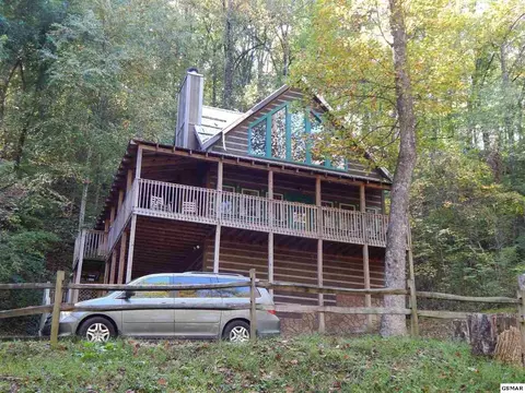 3533 Wolf Way, Sevierville, TN 37862 photo 2