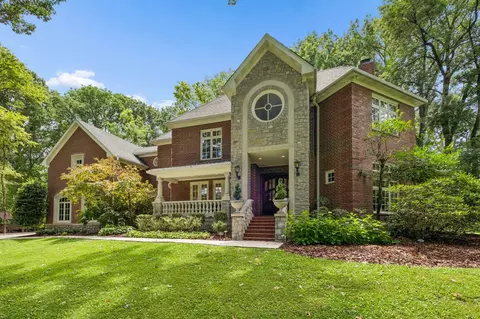 943 Oak Valley Ln, Nashville, TN 37220
