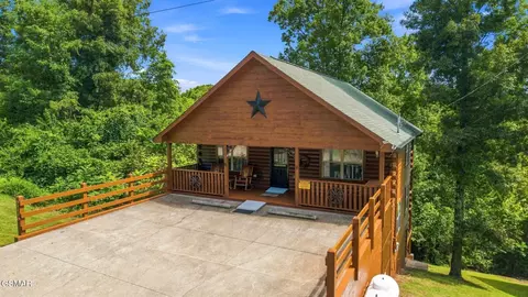 440 Oak Sky Way, Sevierville, TN 37876